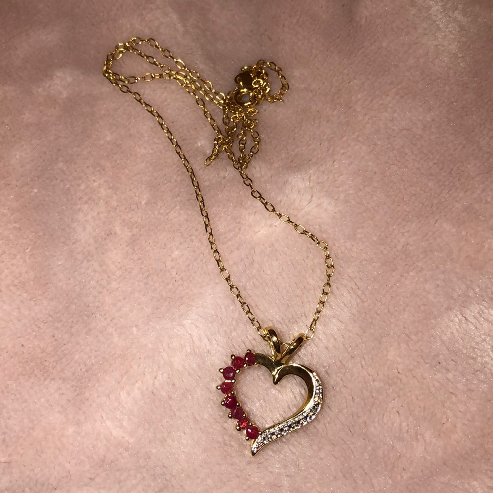GOLD HEART NECKLACE